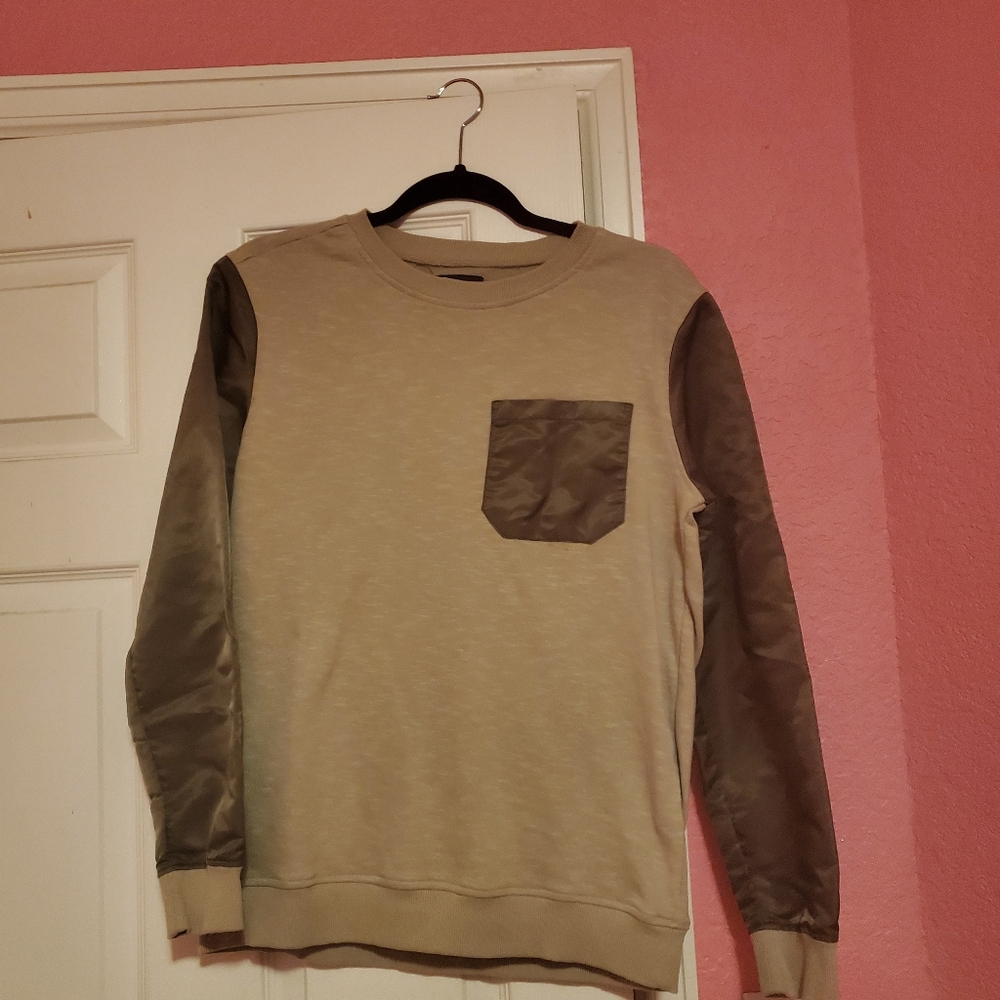 Sweater - Picture 3 of 6